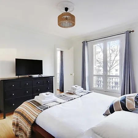 Beautiful - 2br 4p - Arc De Triomphe Parigi